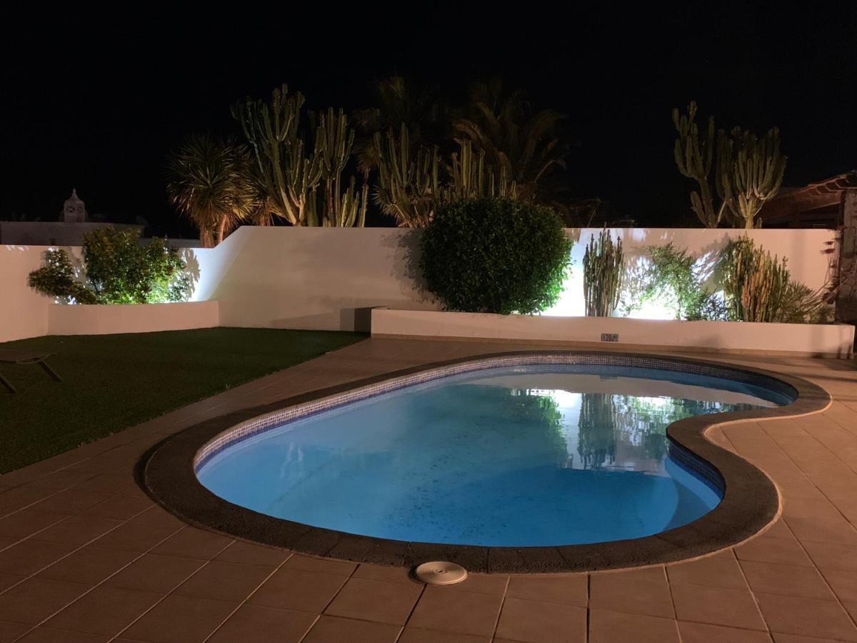 Villa Splendid Casa Nostra, private heated pool, Wifi, garden Playa Blanca  Esterno foto