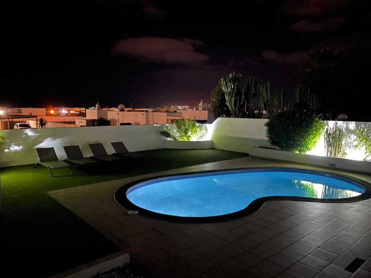 Villa Splendid Casa Nostra, private heated pool, Wifi, garden Playa Blanca  Esterno foto